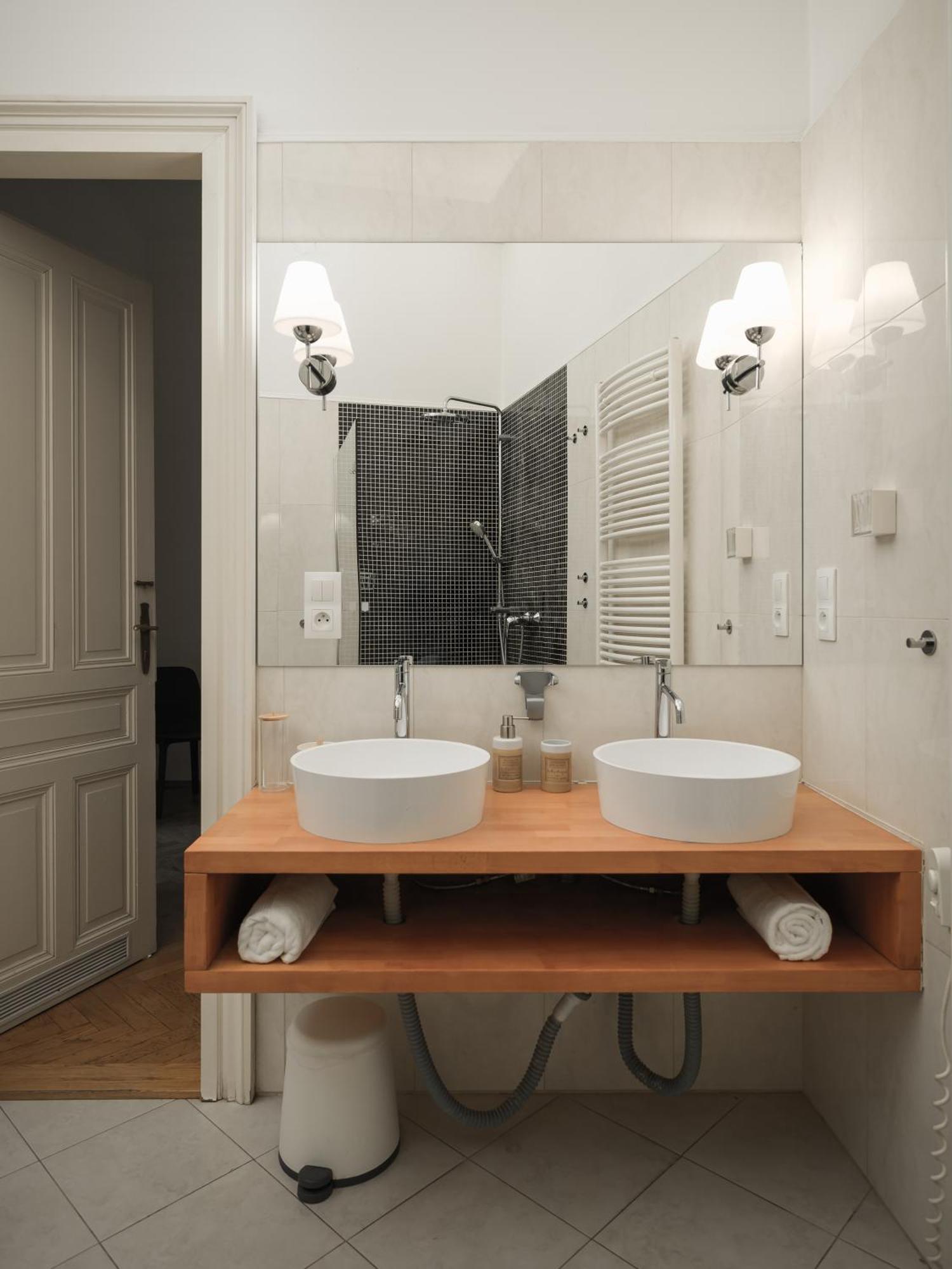 Central Apartments Parizska Прага Экстерьер фото